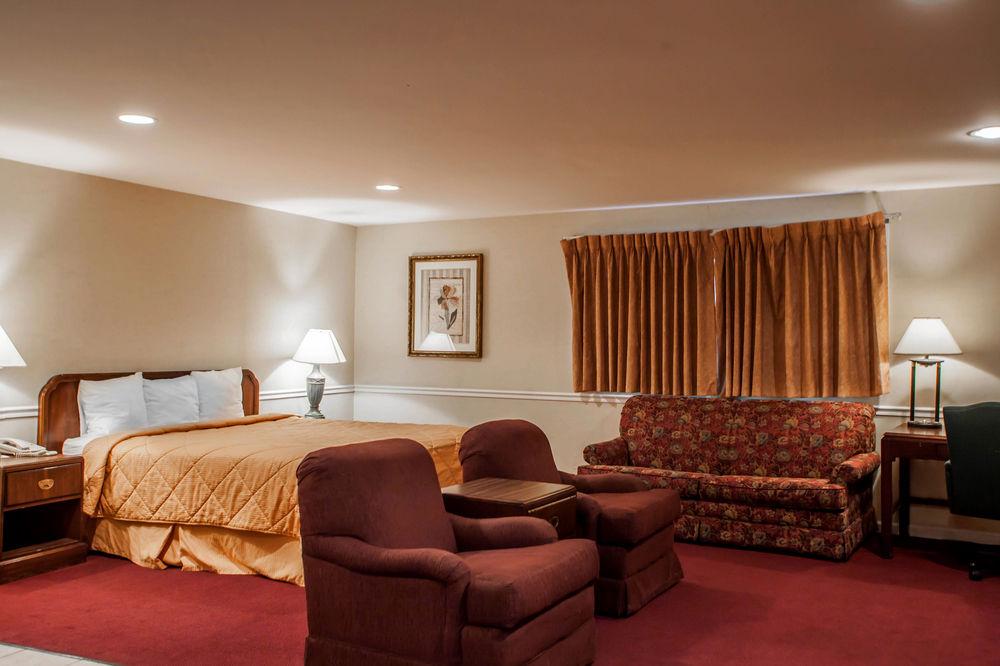 Rodeway Inn Lyons - La Grange Zewnętrze zdjęcie