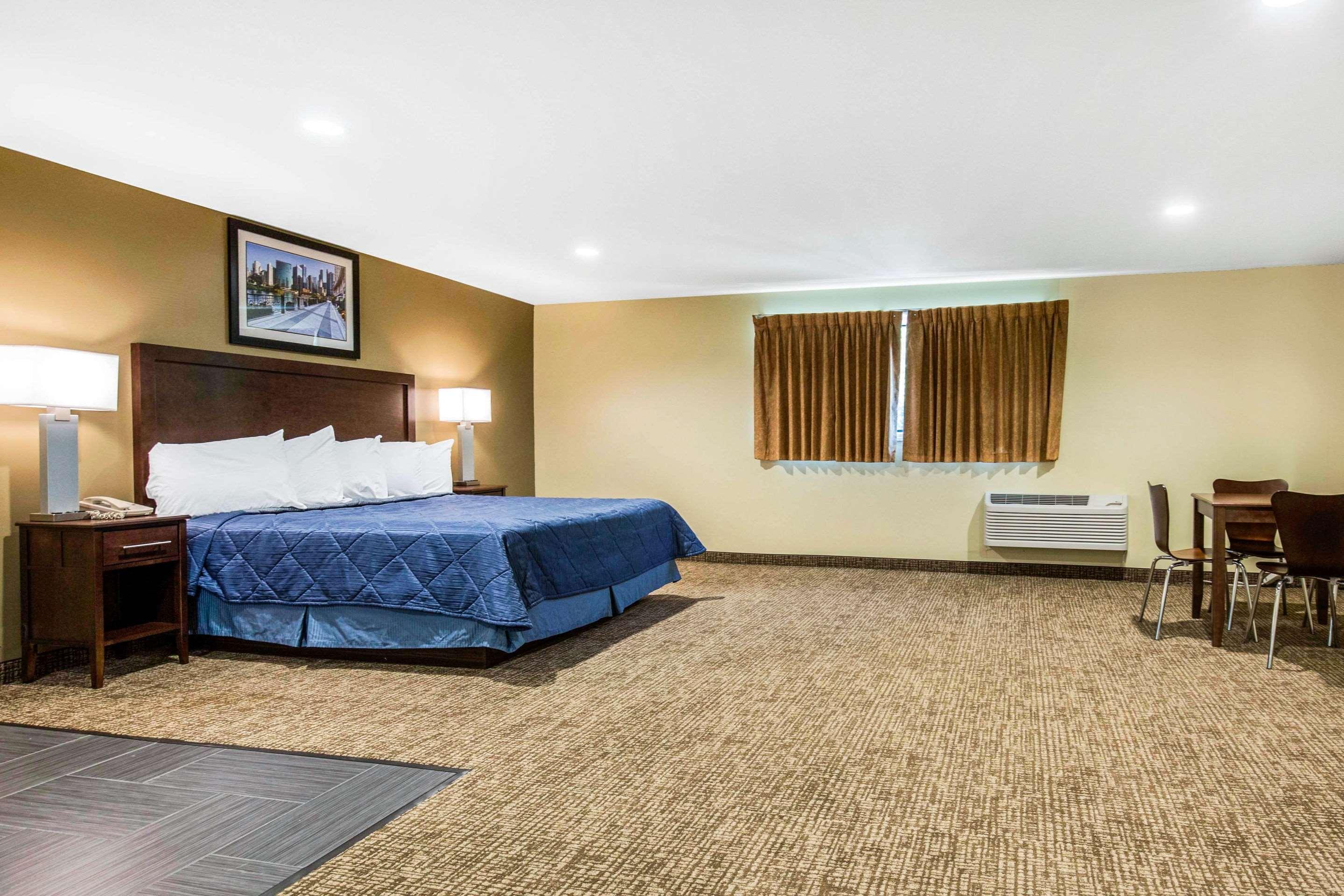 Rodeway Inn Lyons - La Grange Zewnętrze zdjęcie