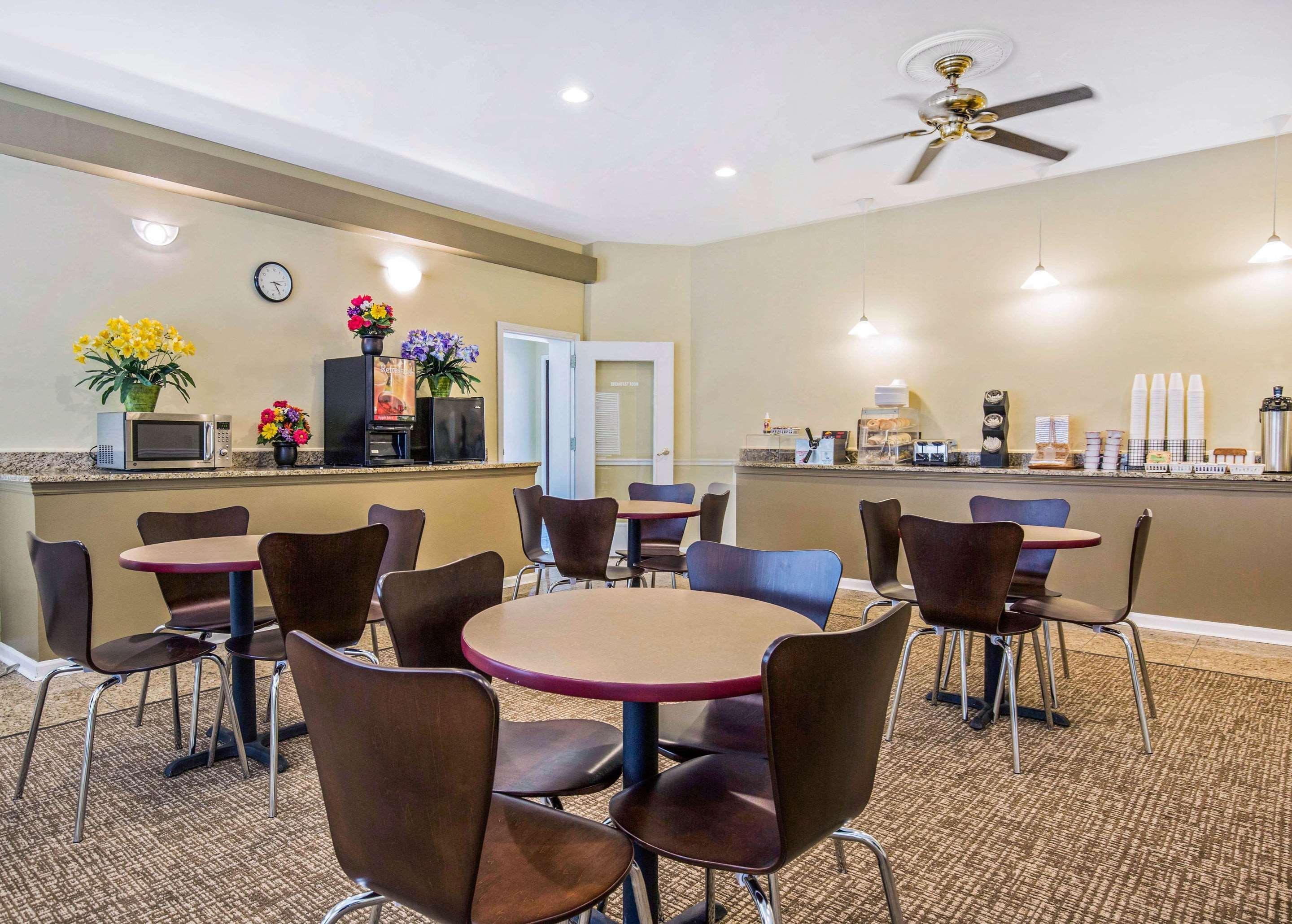 Rodeway Inn Lyons - La Grange Zewnętrze zdjęcie