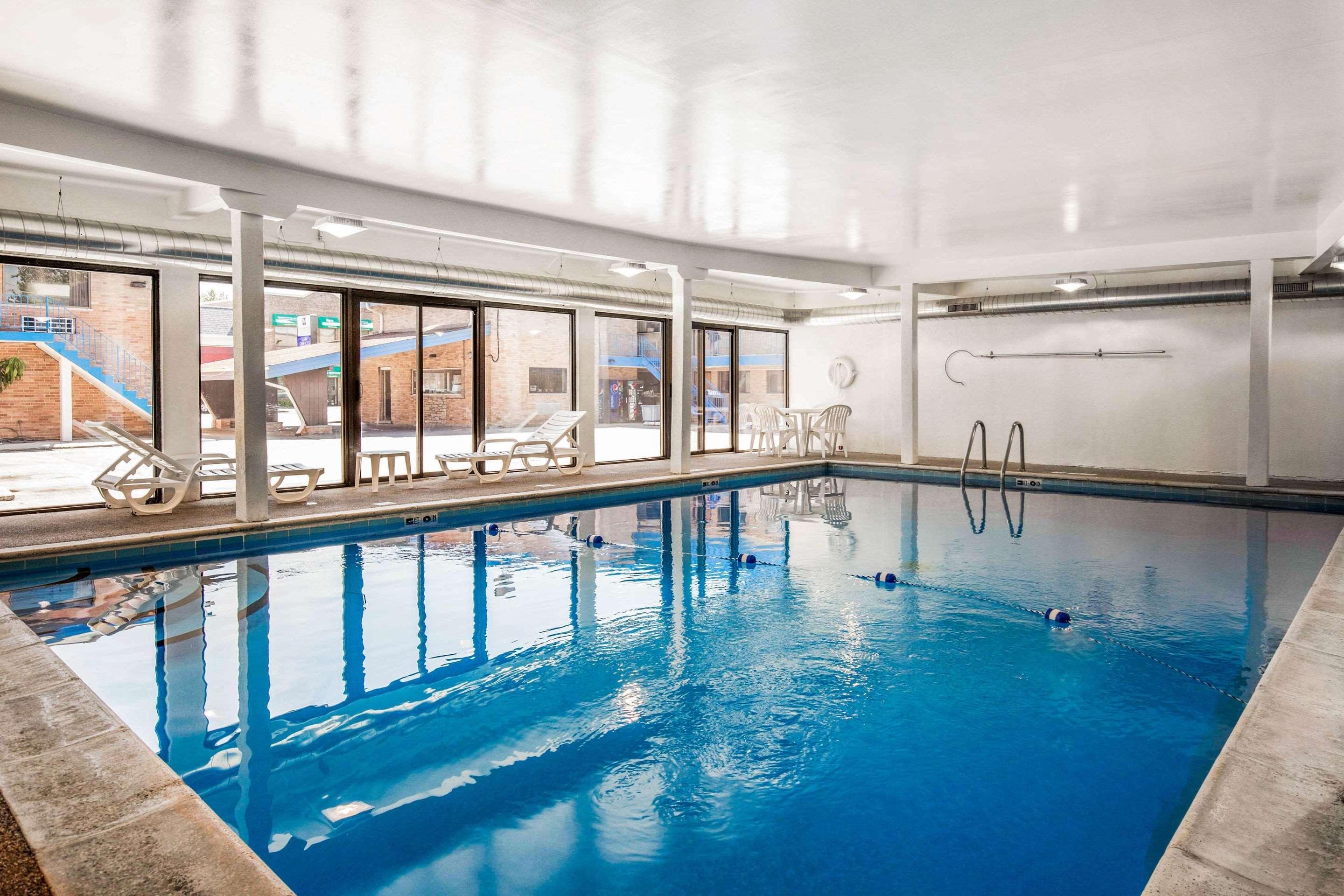 Rodeway Inn Lyons - La Grange Zewnętrze zdjęcie