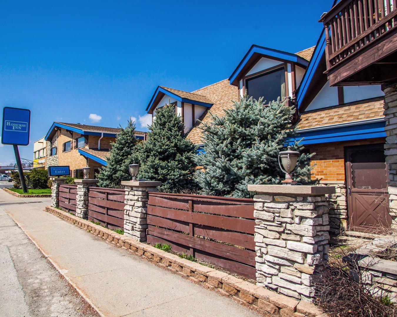 Rodeway Inn Lyons - La Grange Zewnętrze zdjęcie