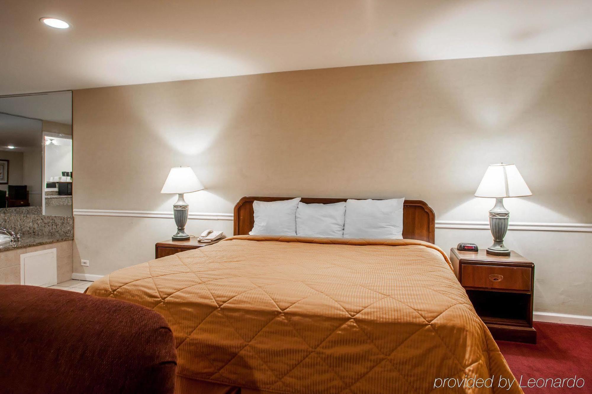 Rodeway Inn Lyons - La Grange Zewnętrze zdjęcie